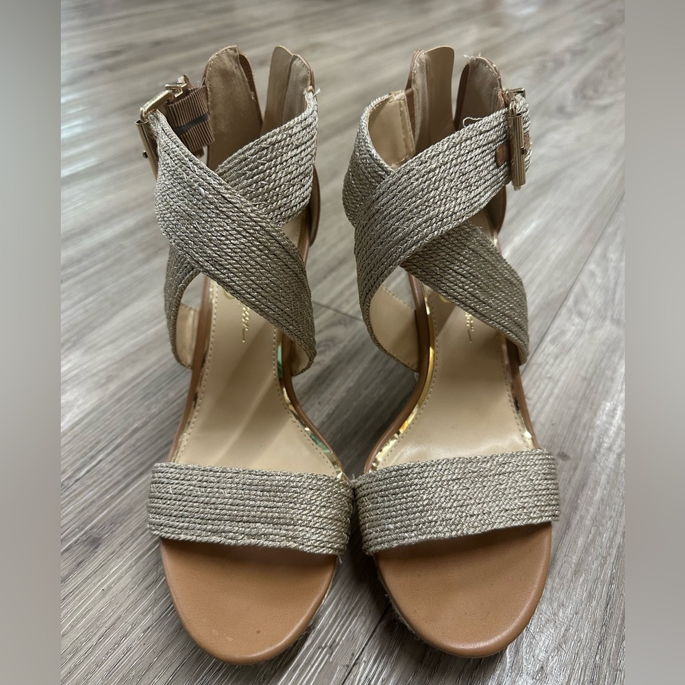 Jessica Simpson Wedges
